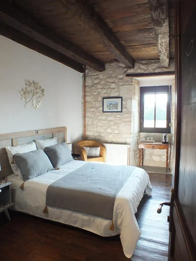 Le Moulin De Bernard Bed & Breakfast Saint-Pantaléon 0*,  Fransa